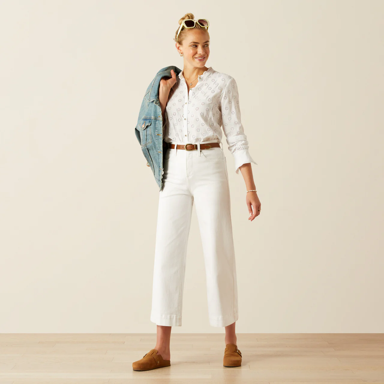 Ariat Women's Clarion Long Sleeve Blouse - Image 7