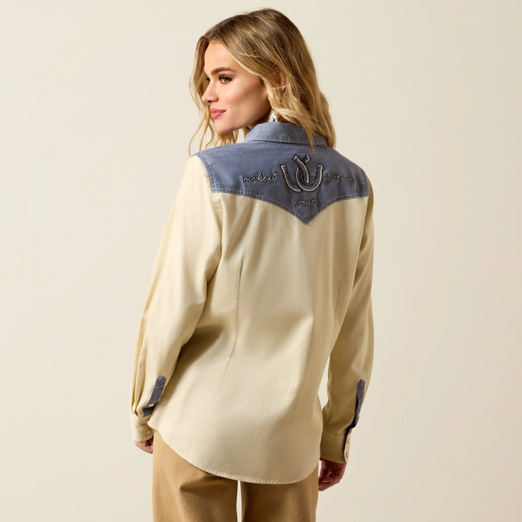Ariat Women's Horseshoe Western Snap Shirt - Image 2