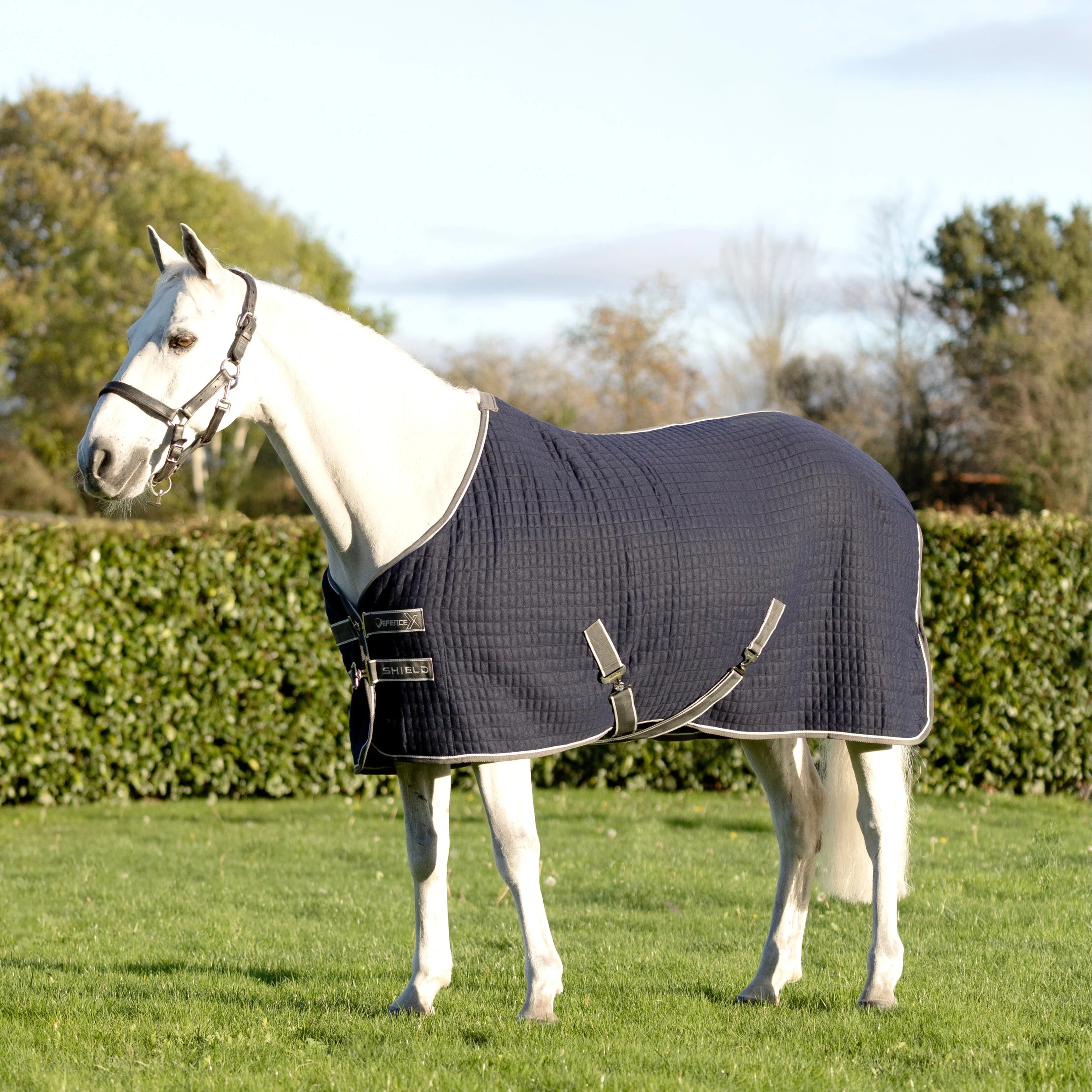 DefenceX Shield Thermal Rug - Image 2