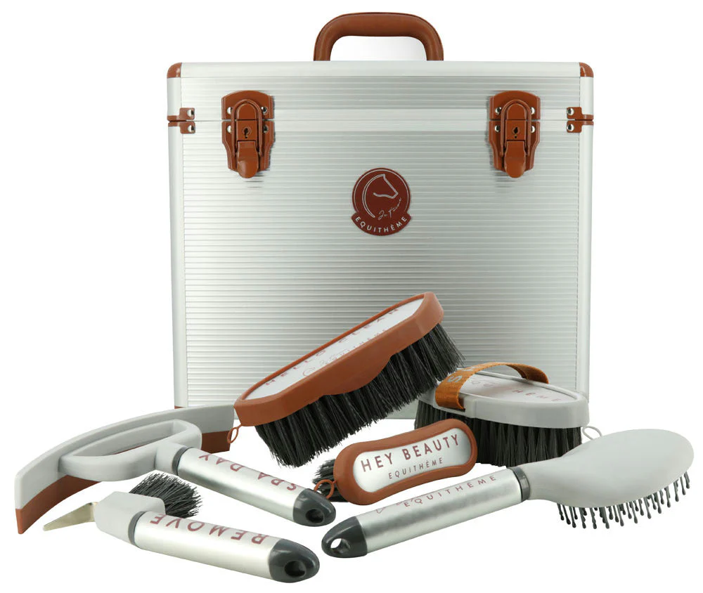 Equitheme Je Taime Hoof Pick - Image 6