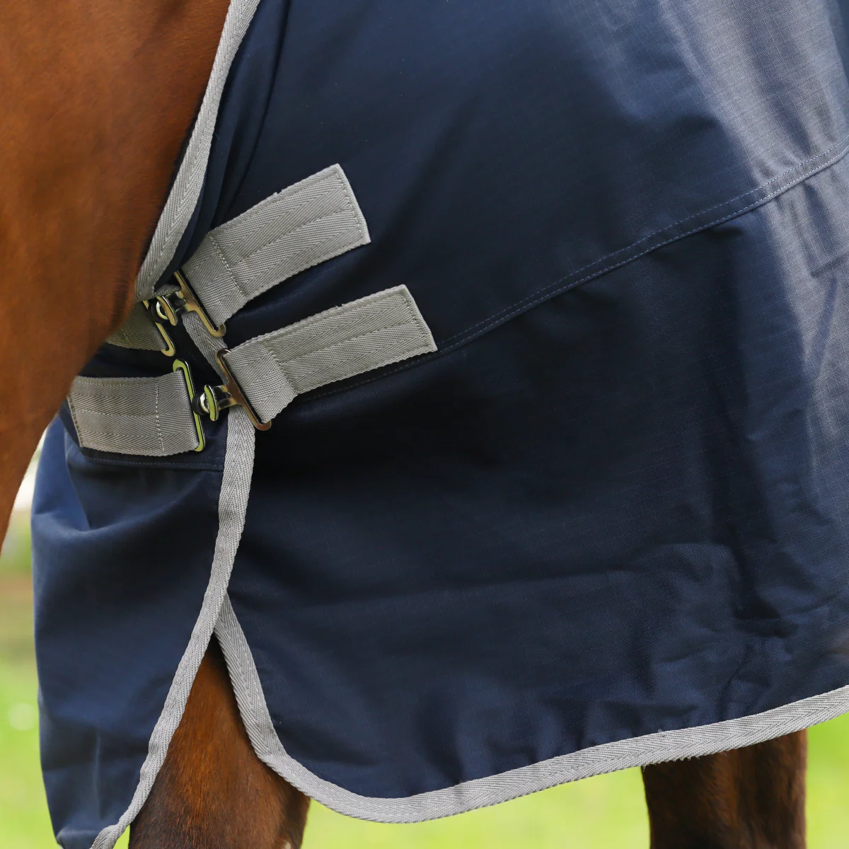 GS Equestrian 600D Waterproof Turnout Rug 100g - Image 3