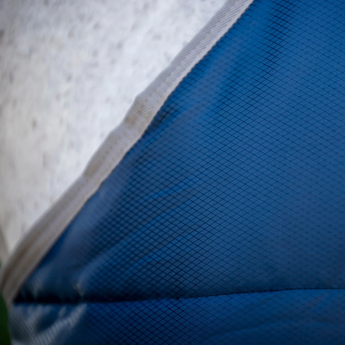 Horseware Ireland Amigo Ripstop Insulator 350g Stable Rug - Image 6
