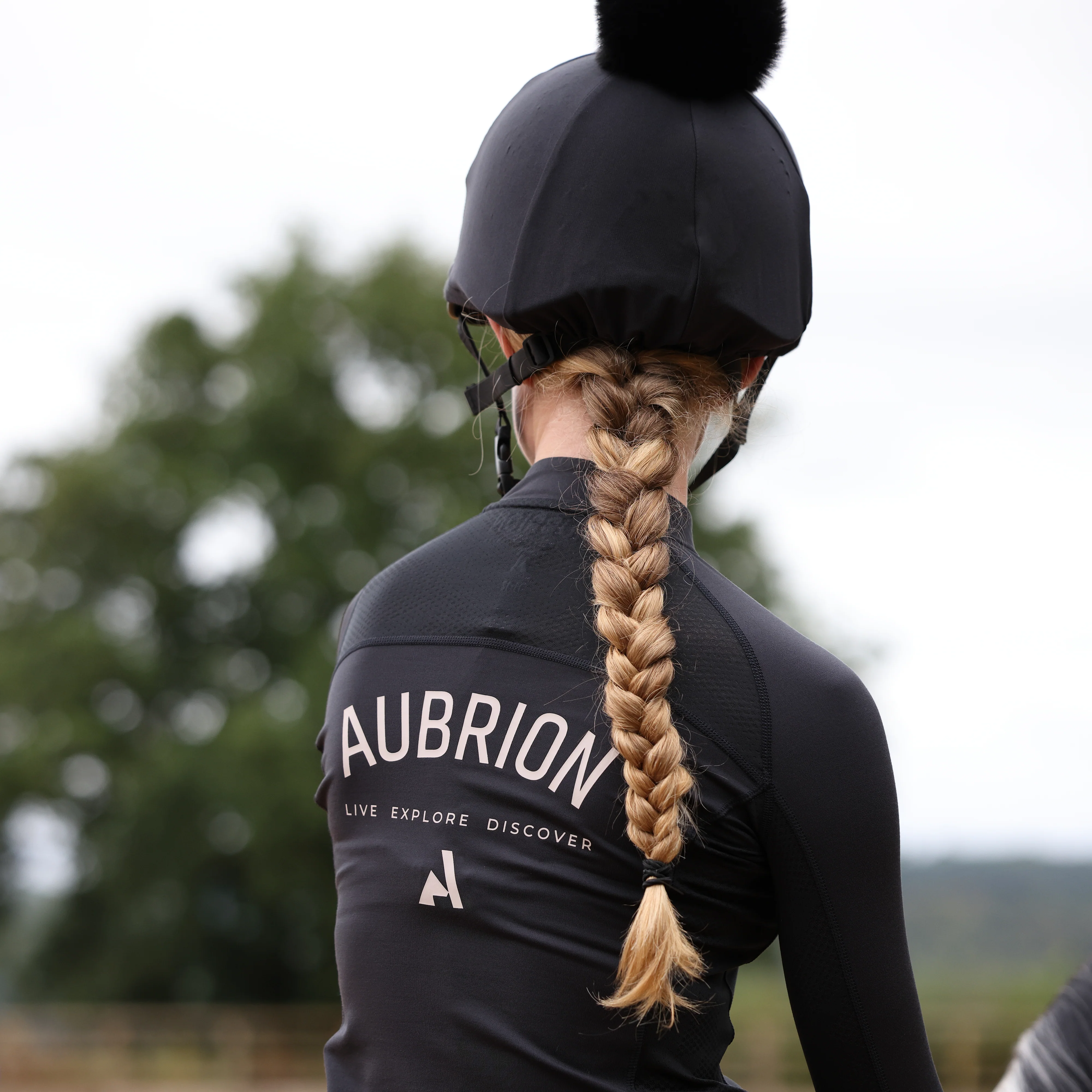 Shires Aubrion Young Rider React Long Sleeve Base Layer - Image 17