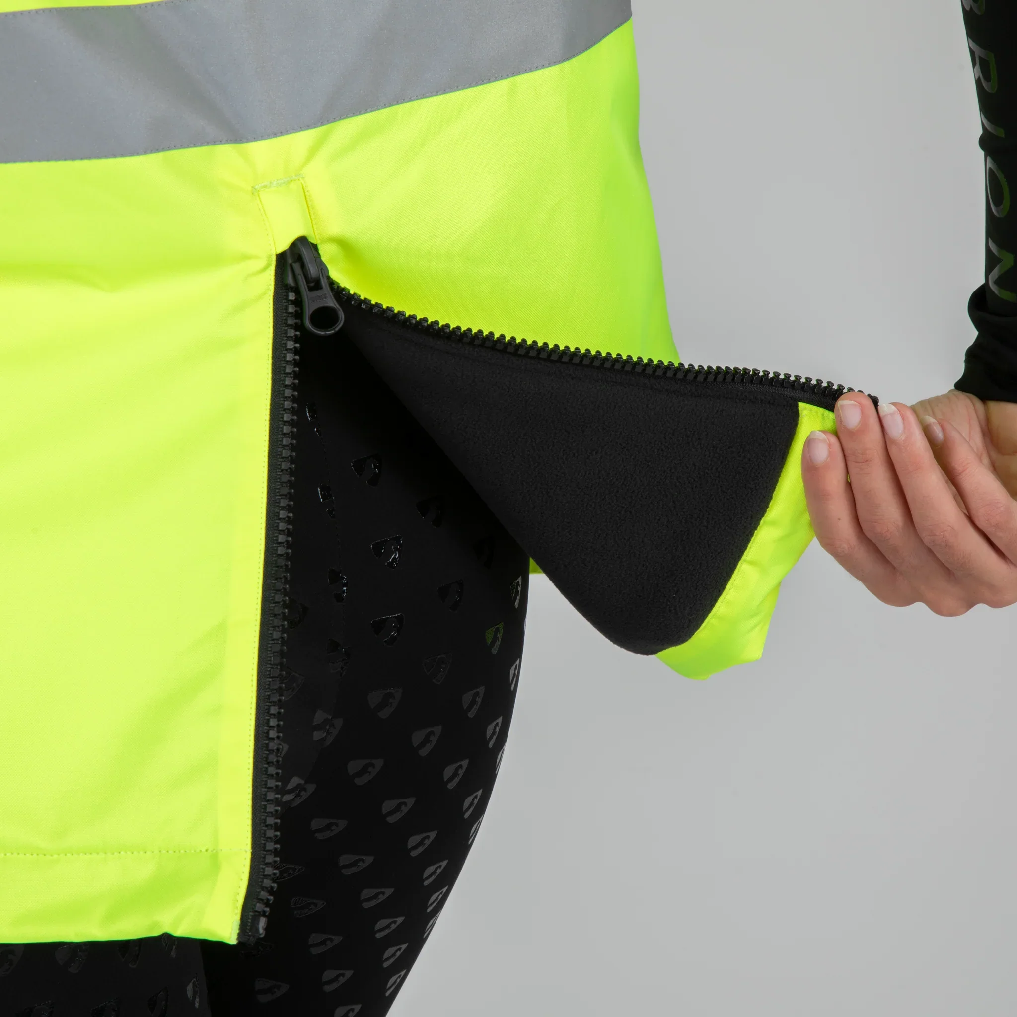 Shires EQUI-FLECTOR® Gilet - Image 5