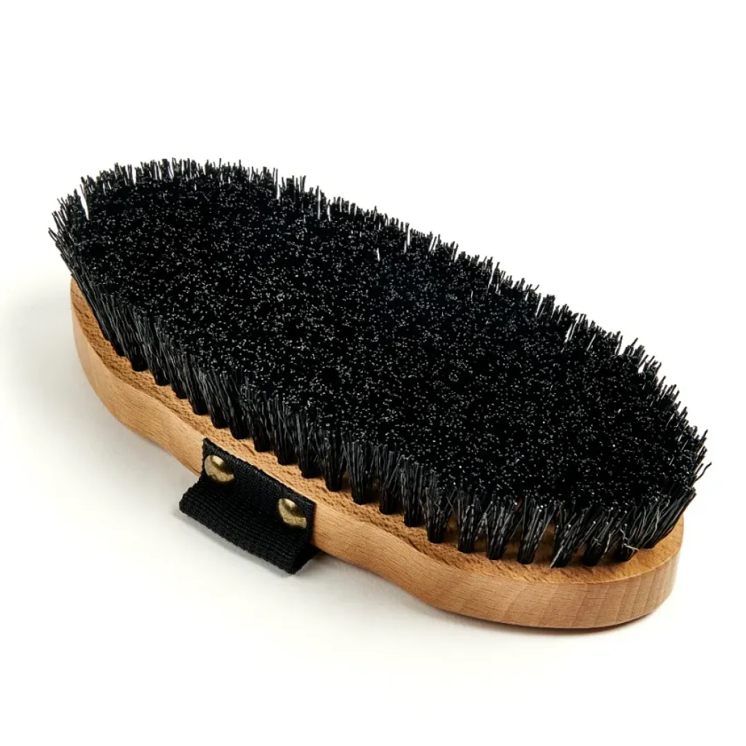 Shires EZI-GROOM Premium Body Brush - Image 2
