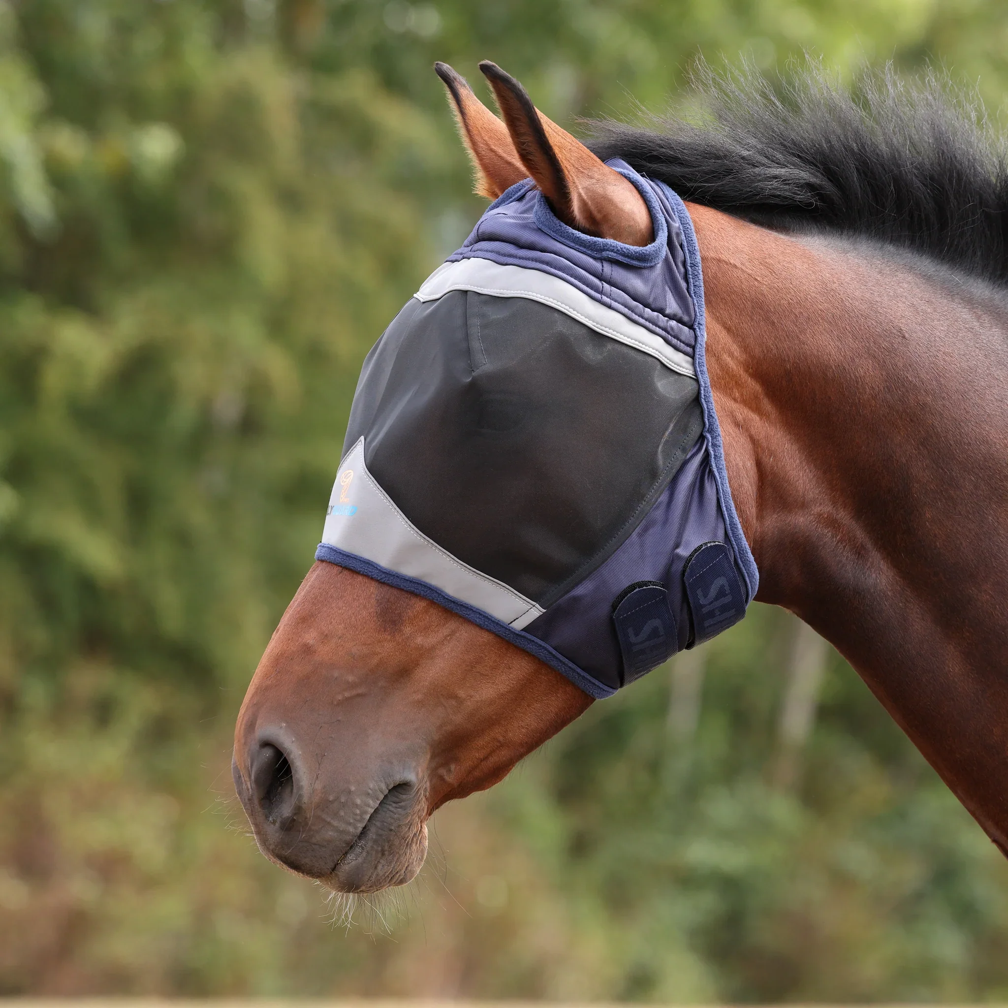 Shires FlyGuard Pro Fine Mesh Fly Mask With Ear Hole - Image 2