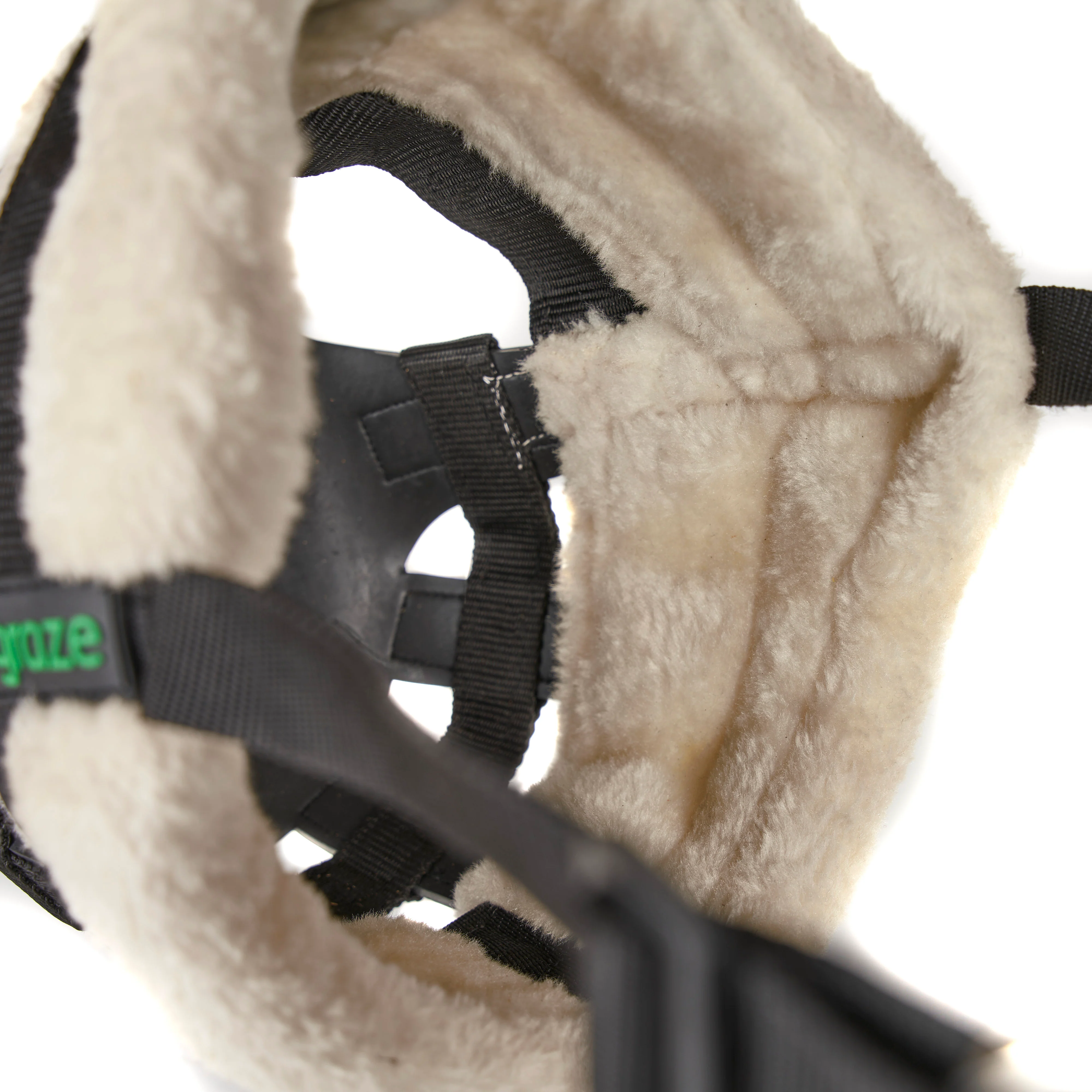 Shires FreeGraze Deluxe AirFlow Grazing Muzzle - Image 4