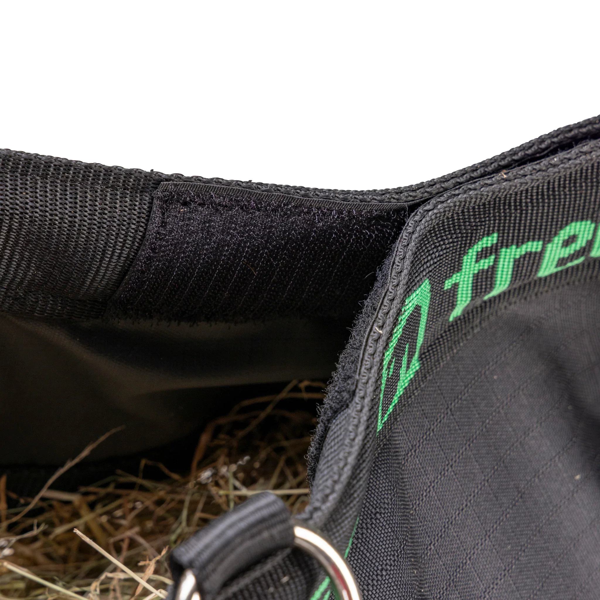 Shires FreeGraze Deluxe Web Hay Bag - Image 6