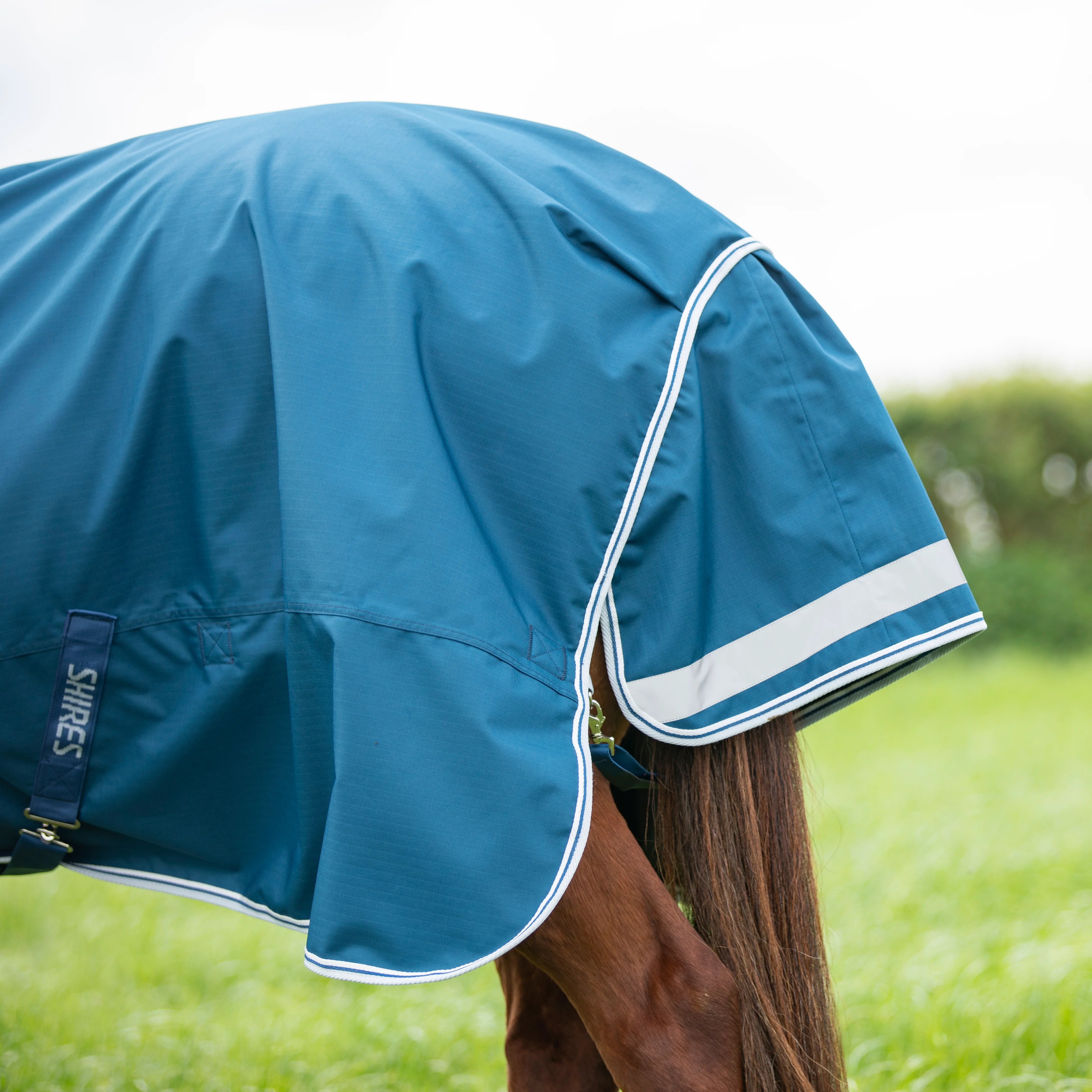 Shires Highlander Original 50 Combo Turnout Rug - Image 4