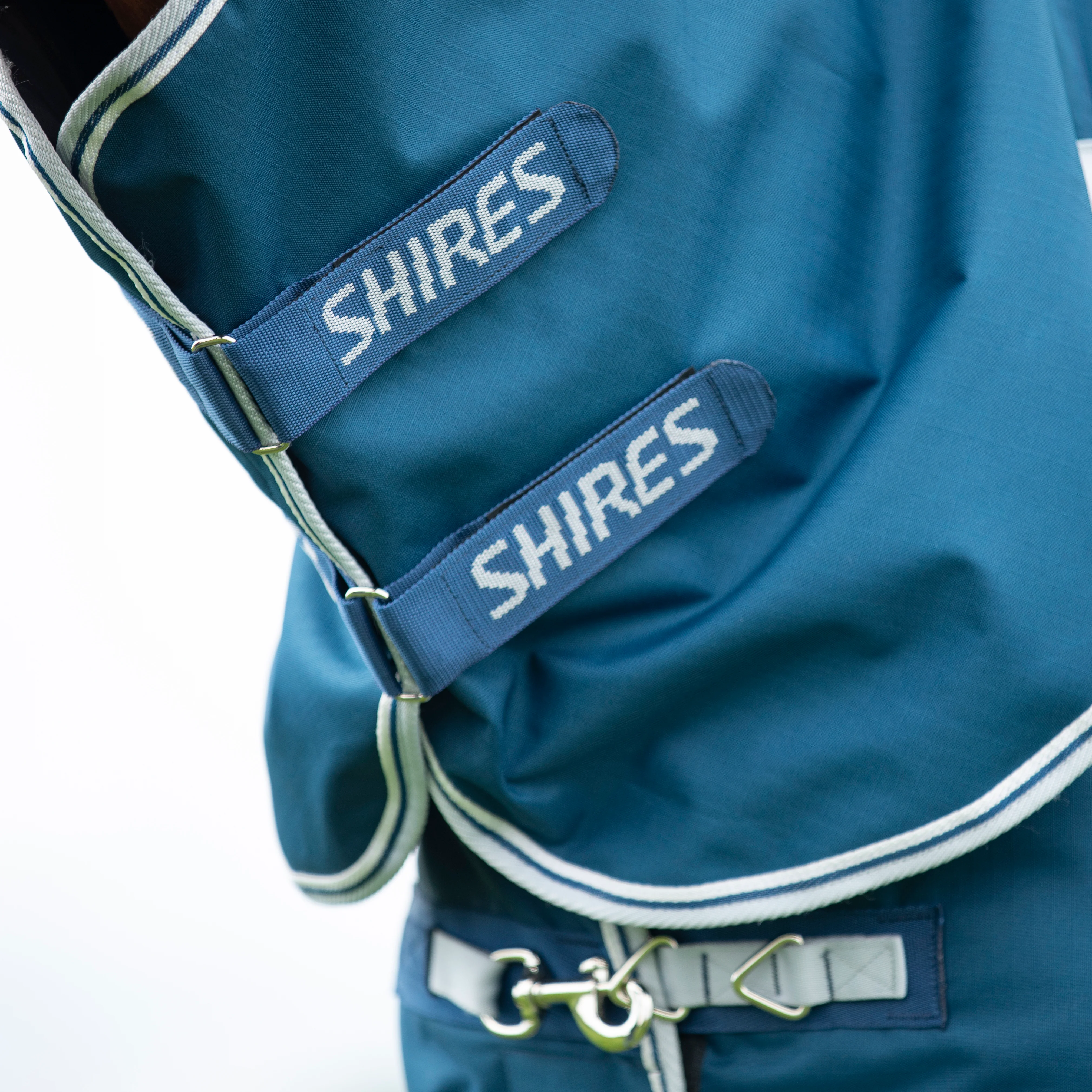 Shires Highlander Original 50 Neck Cover - Image 3