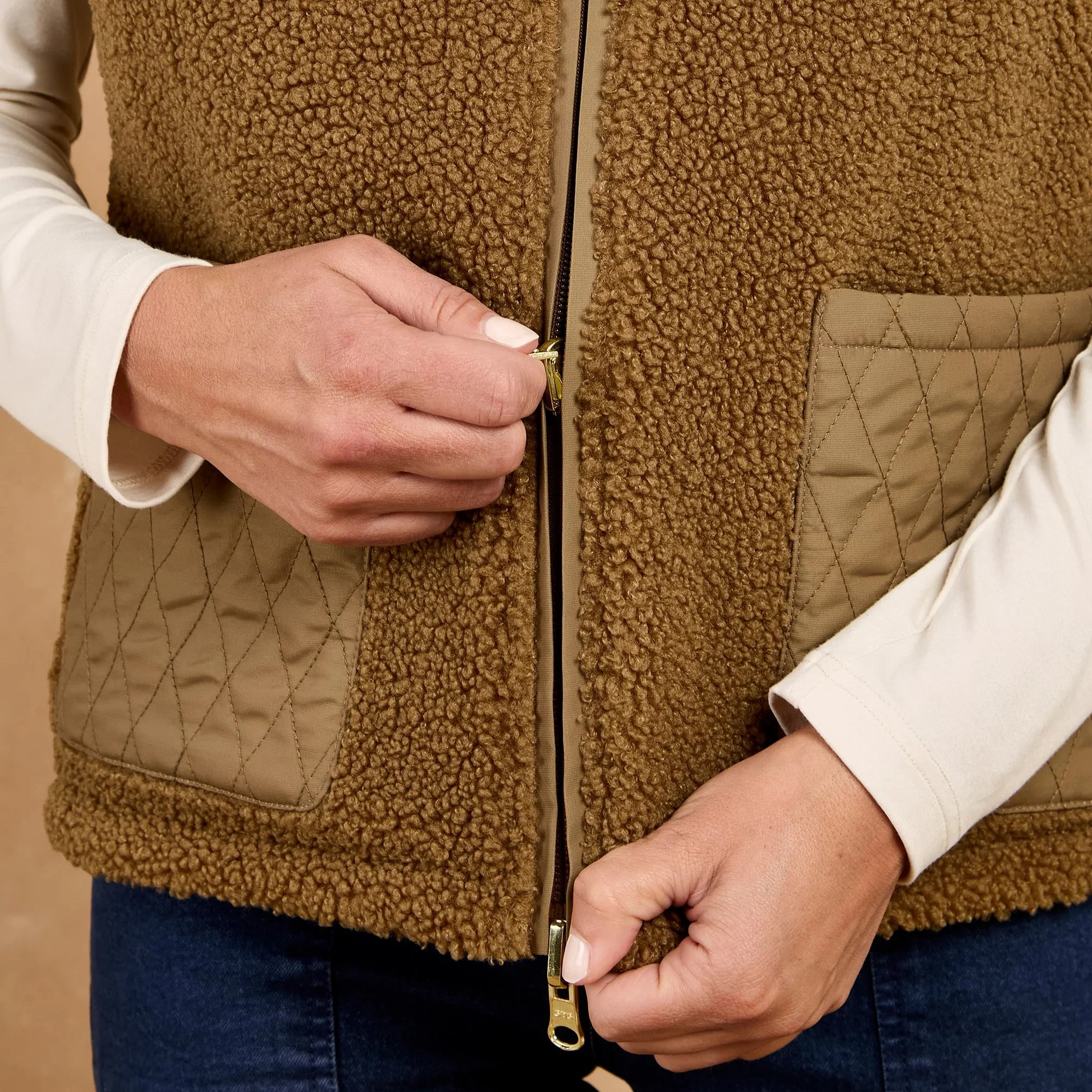 Toggi Womens Carney Reversible Gilet - Image 4